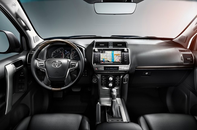 Toyota Land Cruiser 2018 - interior Toyota Land Cruiser 2018 - interior