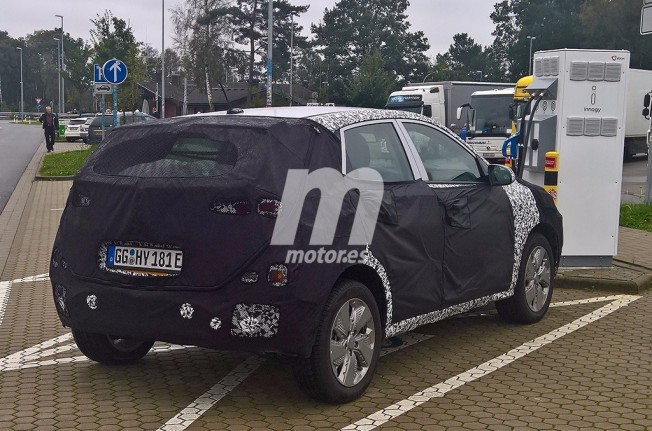 Hyundai Kona EV 2018 - foto espía posterior Hyundai Kona EV 2018 - foto espía posterior