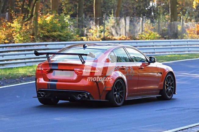 Jaguar XE SV Project 8 - foto espía en Nürburgring Jaguar XE SV Project 8 - foto espía en Nürburgring