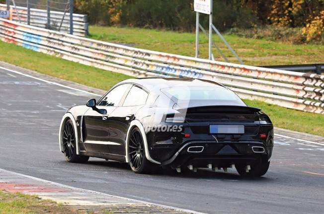 Porsche Mission E - foto espía posterior Porsche Mission E - foto espía posterior