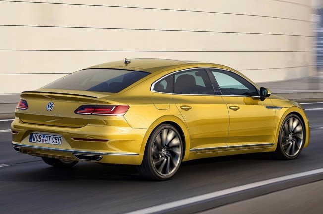 Volkswagen Arteon R-Line - posterior Volkswagen Arteon R-Line - posterior