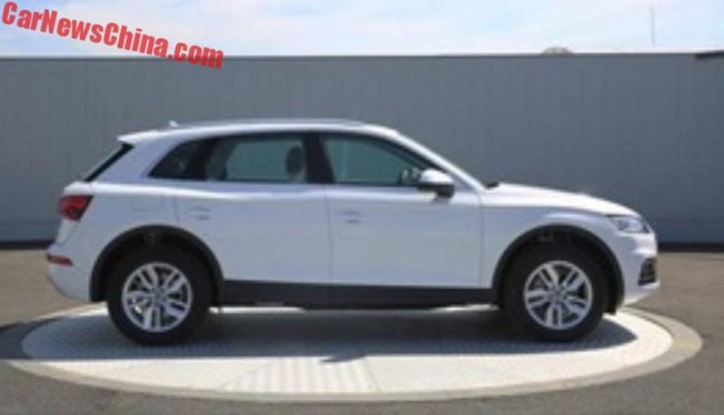 Audi Q5L - lateral Audi Q5L - lateral