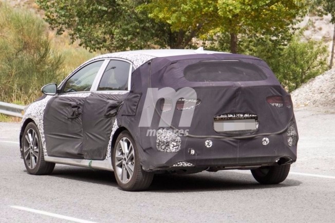 Kia Cee'd 2018 - foto espía Kia Cee'd 2018 - foto espía