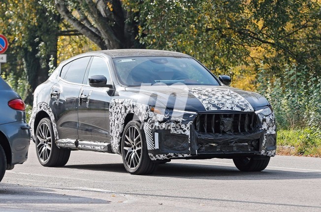 Maserati Levante GTS 2018 - foto espía Maserati Levante GTS 2018 - foto espía