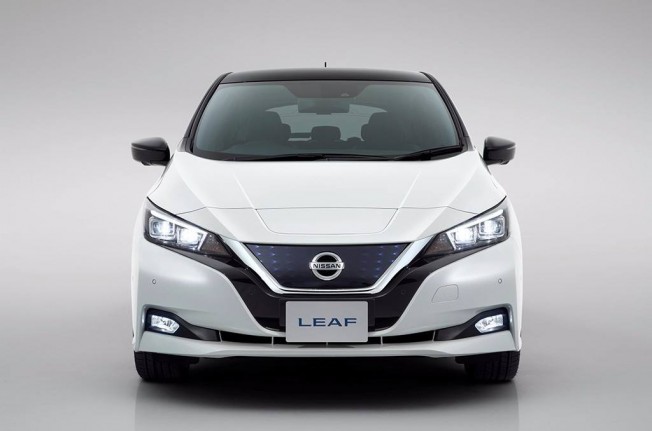 Nissan Leaf 2018 - frontal Nissan Leaf 2018 - frontal