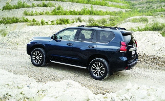 Toyota Land Cruiser 2018 - posterior Toyota Land Cruiser 2018 - posterior