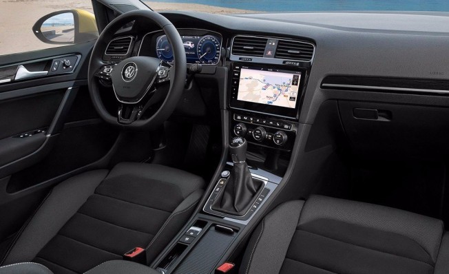 Volkswagen Golf 2017 - interior Volkswagen Golf 2017 - interior