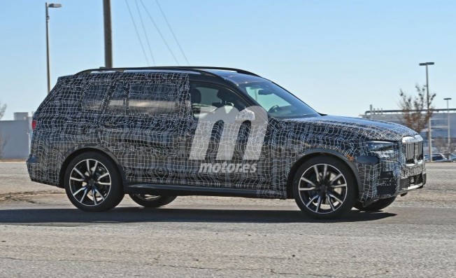 BMW X7 2019 - foto espía lateral BMW X7 2019 - foto espía lateral