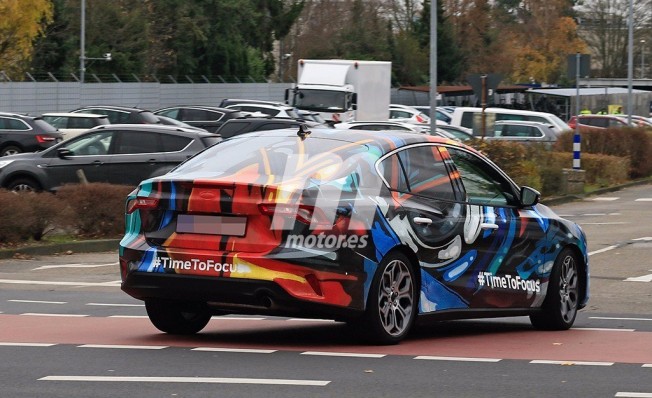 Ford Focus Sedán 2019 - foto espía posterior Ford Focus Sedán 2019 - foto espía posterior
