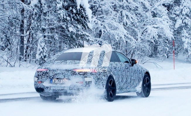 Mercedes-AMG GT4 2018 - foto espía posterior Mercedes-AMG GT4 2018 - foto espía posterior