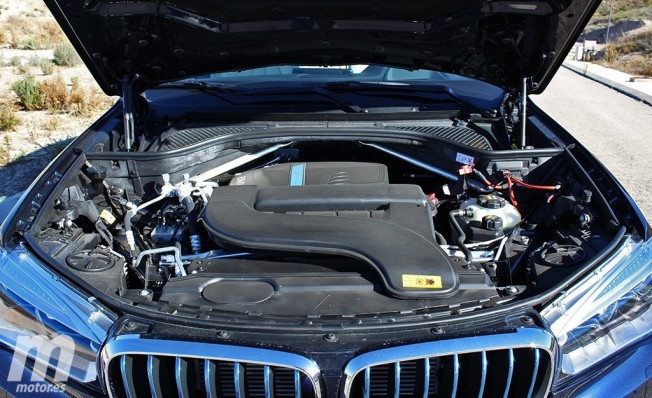 BMW X5 xDrive40e iPerformance - motor BMW X5 xDrive40e iPerformance - motor