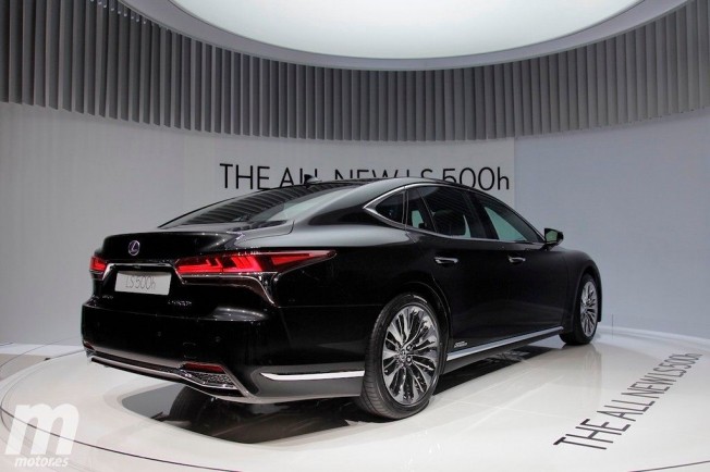 Lexus LS 500h 2018 - posterior Lexus LS 500h 2018 - posterior