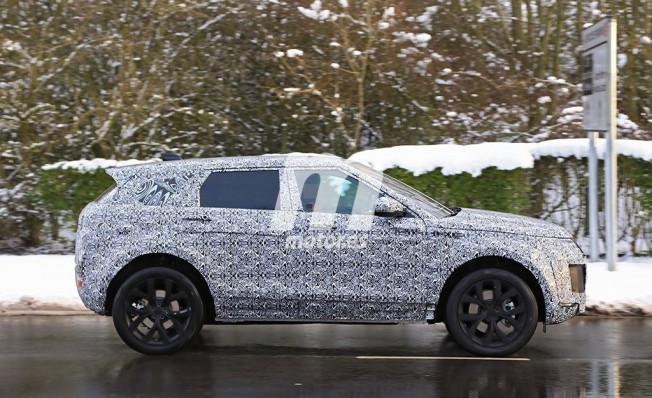 Range Rover Evoque 2019 - foto espía lateral Range Rover Evoque 2019 - foto espía lateral