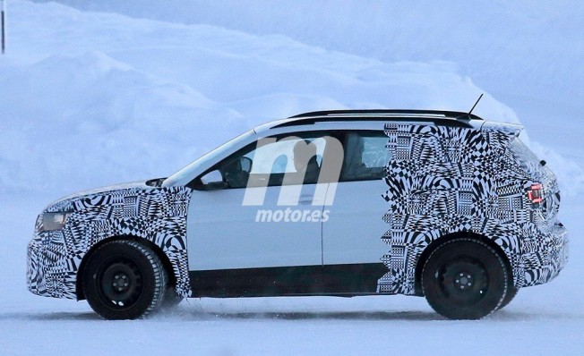 Volkswagen T-Cross 2018 - foto espía lateral Volkswagen T-Cross 2018 - foto espía lateral