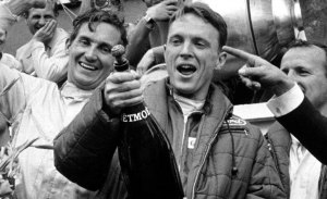 La leyenda del automovilismo Dan Gurney muere a los 86 años