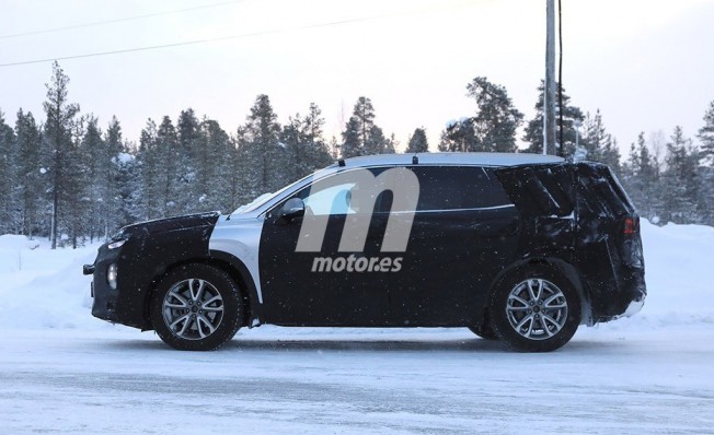 Hyundai Santa Fe 2019 - foto espía lateral Hyundai Santa Fe 2019 - foto espía lateral