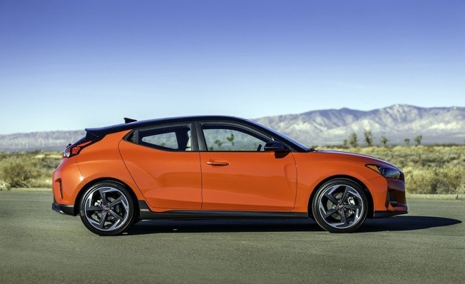 Hyundai Veloster 2018 - lateral Hyundai Veloster 2018 - lateral