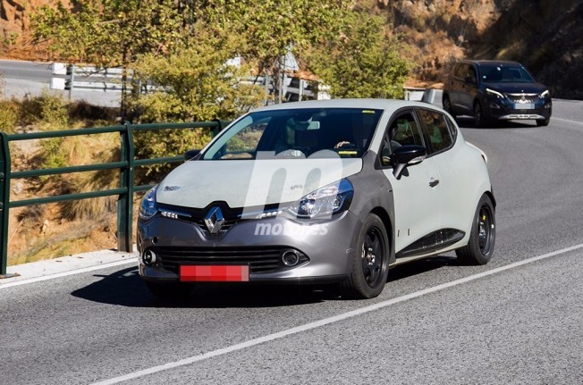 Renault Clio 2019 - foto espía Renault Clio 2019 - foto espía
