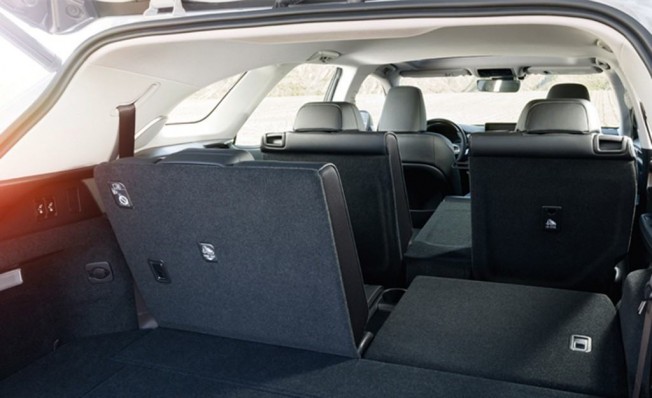 Lexus RX 450h L - interior Lexus RX 450h L - interior