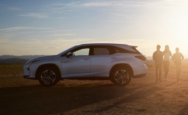 Lexus RX 450h L - lateral Lexus RX 450h L - lateral