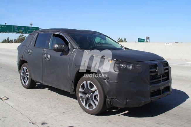 Toyota RAV4 2019 - foto espía Toyota RAV4 2019 - foto espía