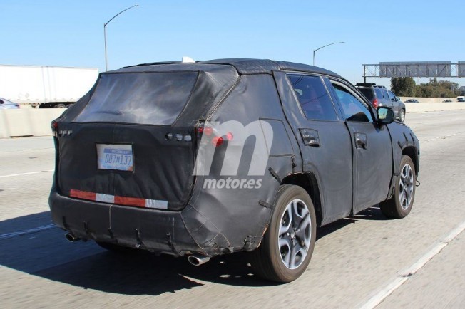 Toyota RAV4 2019 - foto espía posterior Toyota RAV4 2019 - foto espía posterior