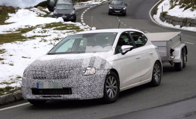 Skoda Fabia 2018 - foto espía Skoda Fabia 2018 - foto espía
