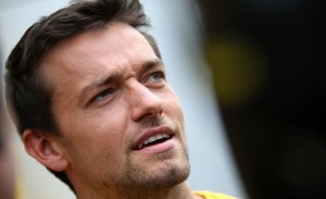 Renault ve a Palmer "en un campeonato de clase mundial" pese a descartarle