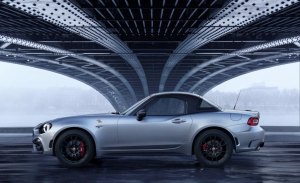 Abarth 124 GT: la marca del escorpión apunta al Salón de Ginebra con una versión de techo duro