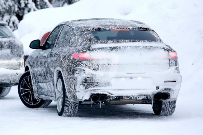 BMW X4 M 2019 - foto espía posterior BMW X4 M 2019 - foto espía posterior