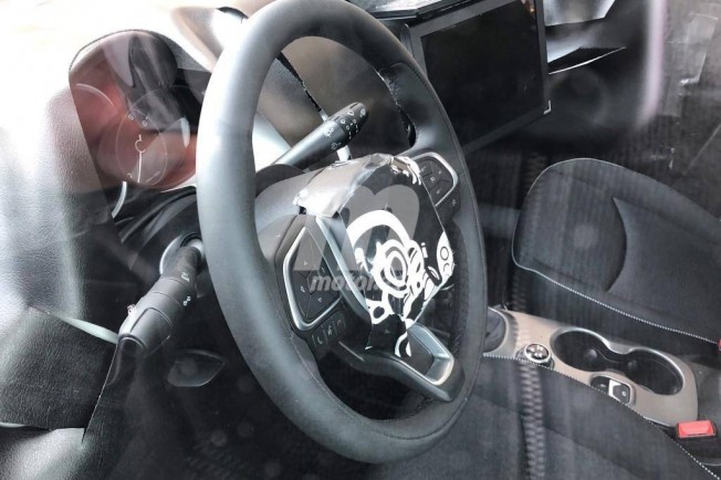 Fiat 500X 2019 - foto espía interior Fiat 500X 2019 - foto espía interior