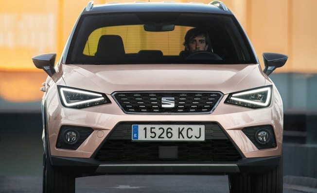 SEAT Arona - frontal SEAT Arona - frontal