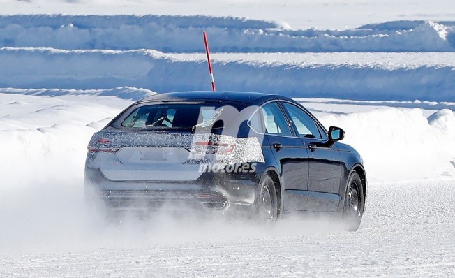 Ford Mondeo 2019 - foto espía posterior Ford Mondeo 2019 - foto espía posterior
