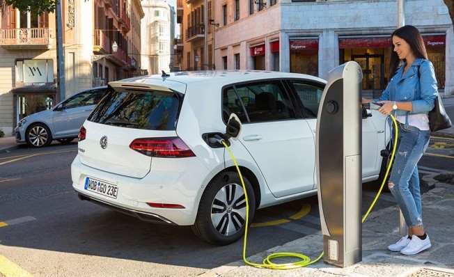 Volkswagen e-Golf! Volkswagen e-Golf!