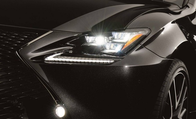 Lexus RC 300h F Sport Black Edition - frontal Lexus RC 300h F Sport Black Edition - frontal