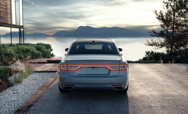 Lincoln Continental - posterior Lincoln Continental - posterior