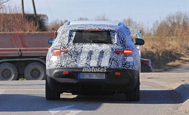 Mercedes EQC 2019 - foto espía posterior Mercedes EQC 2019 - foto espía posterior