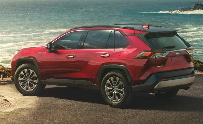 Toyota RAV4 2019 - posterior Toyota RAV4 2019 - posterior
