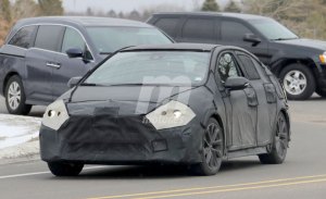 El nuevo Toyota Corolla Sedán cazado de nuevo durante sus tests