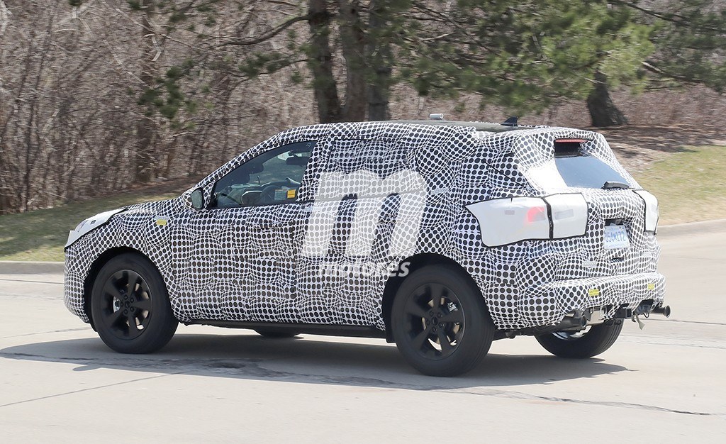 ford-kuga-2020-fotos-espia-201845778_12.