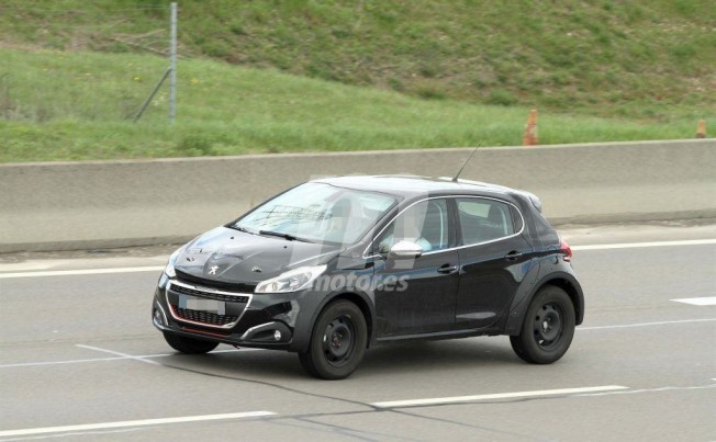 Peugeot 2008 2020 - foto espía Peugeot 2008 2020 - foto espía