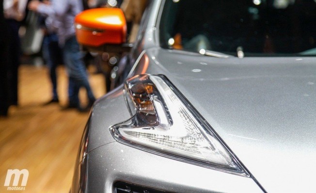 Nissan Juke 2018 - faros con luces LED Nissan Juke 2018 - faros con luces LED