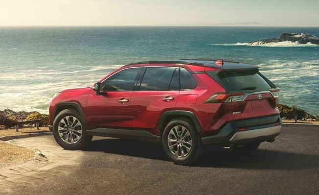 Toyota RAV4 2019 - posterior Toyota RAV4 2019 - posterior