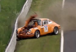 Un Ford GT40 y varios Porsche 911 entre los clásicos caídos en la Nürburgring Classic