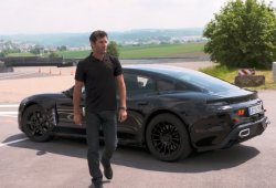 Mark Webber prueba el Porsche Mission E eléctrico en Weissach