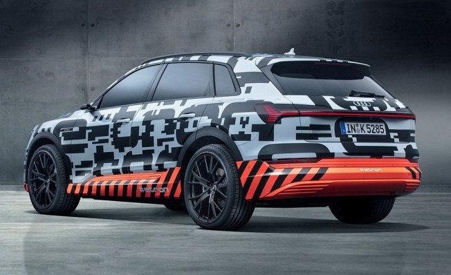 Audi e-tron prototype Audi e-tron prototype