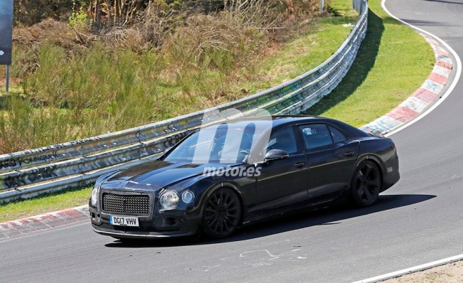 Bentley Flying Spur 2019 - foto espía Bentley Flying Spur 2019 - foto espía