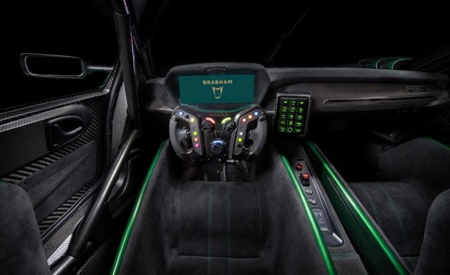 Brabham BT62 - interior Brabham BT62 - interior