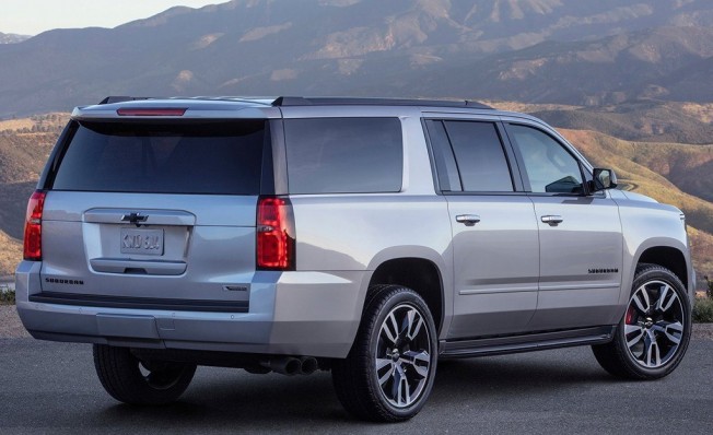 Chevrolet Suburban RST Performance Package - posterior Chevrolet Suburban RST Performance Package - posterior