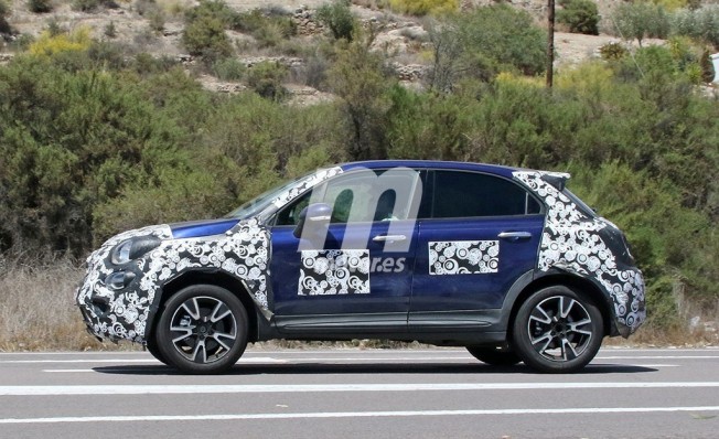 Fiat 500X 2019 - foto espía lateral Fiat 500X 2019 - foto espía lateral
